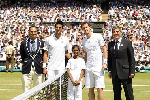 Smile Pinki flips coin at Wimbledon